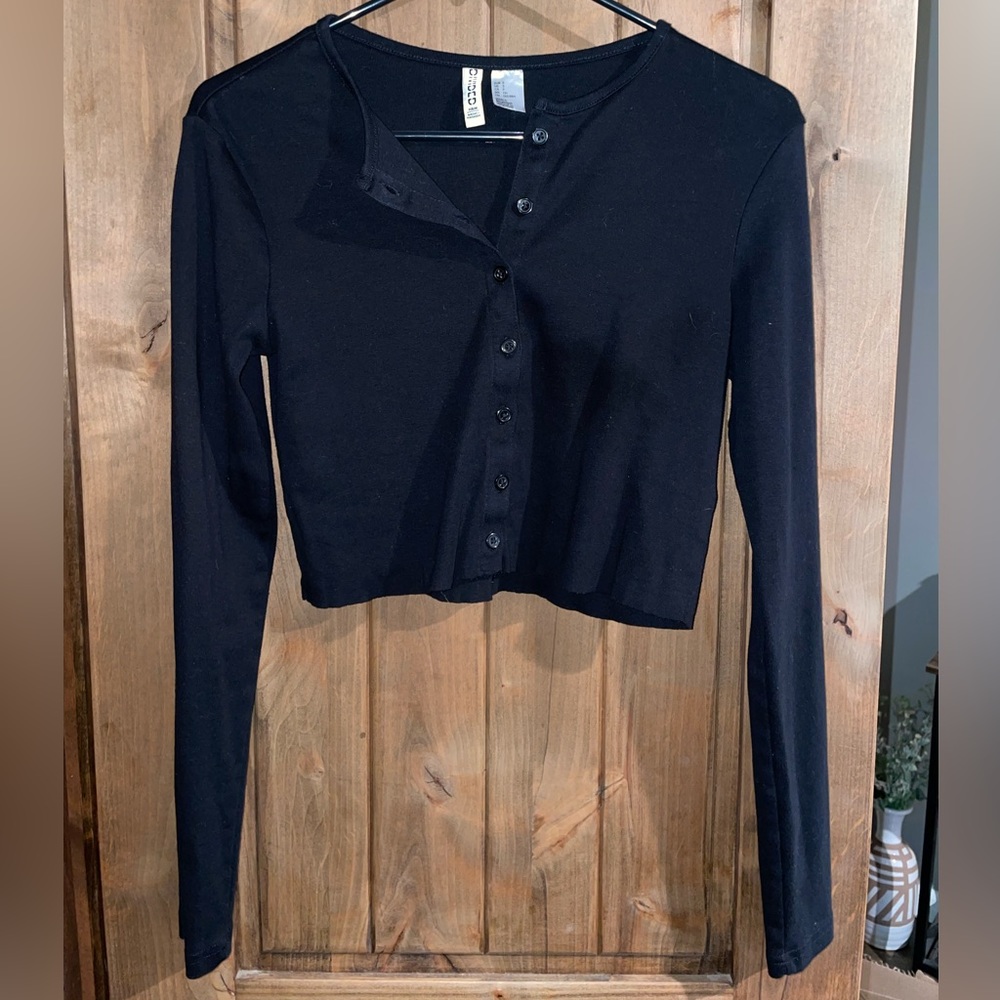 Black Long Sleeve Cropped Button-Up